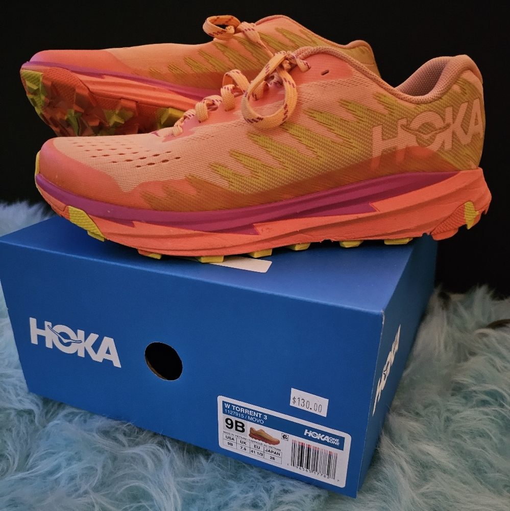Womens HOKA TORRENT 3     9B Vibrant Orange